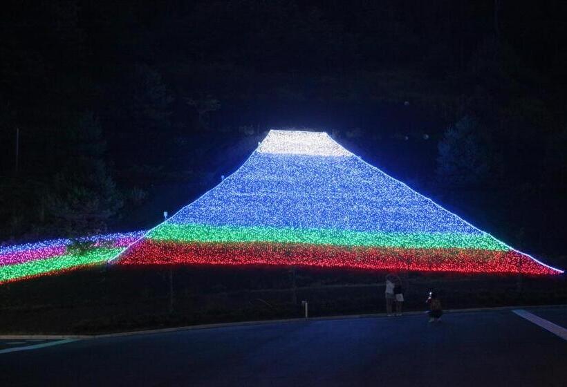 בית מלון כפרי Fuji Zakura