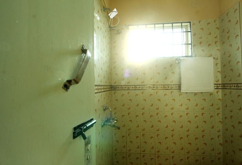 فندق Oyo 22514 Live Inn