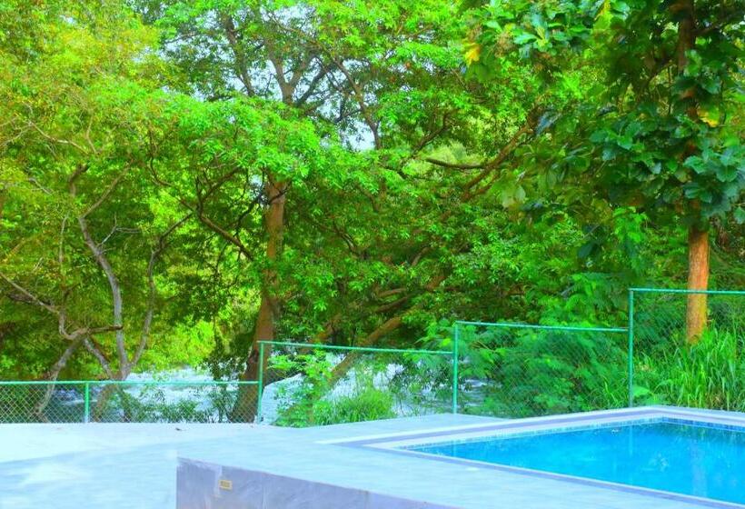 فندق Sunwin River Cabana