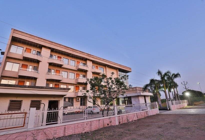 Oyo 23180 Patel Ni Motel