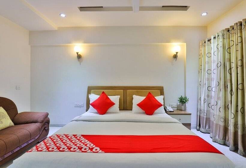 Oyo 23180 Patel Ni Motel