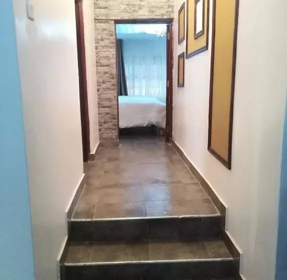 پانسیون Merinja Guest House