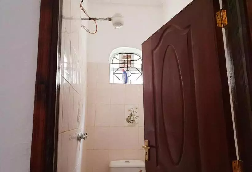 پانسیون Merinja Guest House