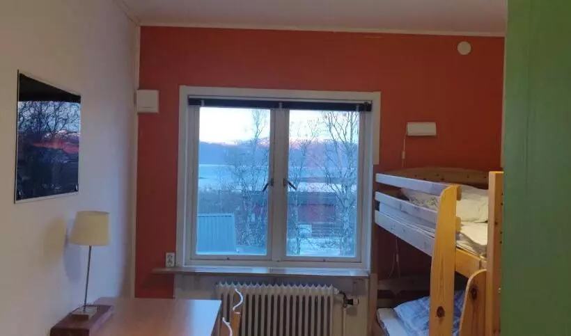 Abisko Net Hostel & Huskies