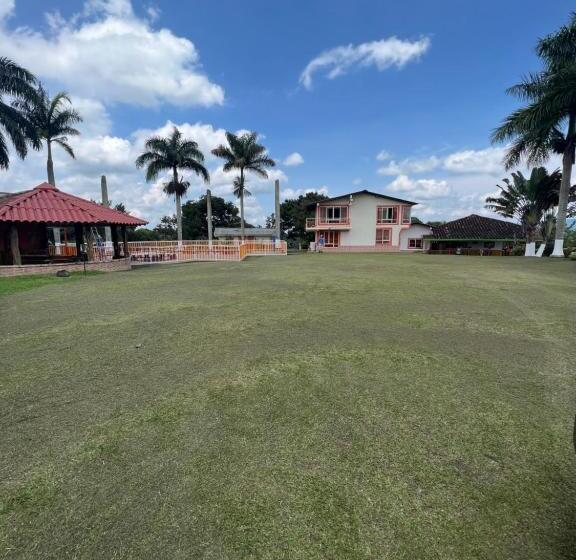 Отель Alojamiento Campestre Hawaii