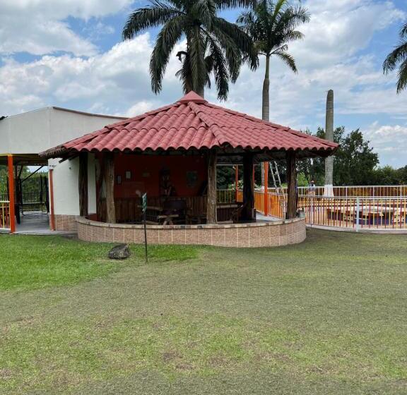 Отель Alojamiento Campestre Hawaii