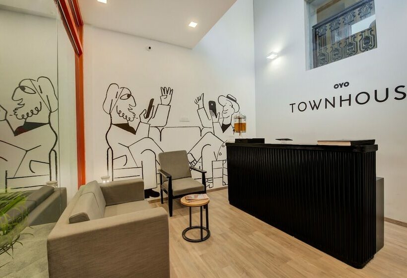 Hotel Oyo Townhouse 073 Swargate