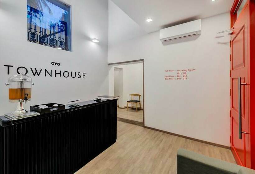 Hotel Oyo Townhouse 073 Swargate