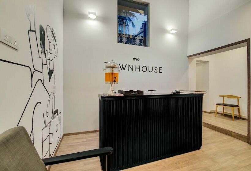 Hotel Oyo Townhouse 073 Swargate