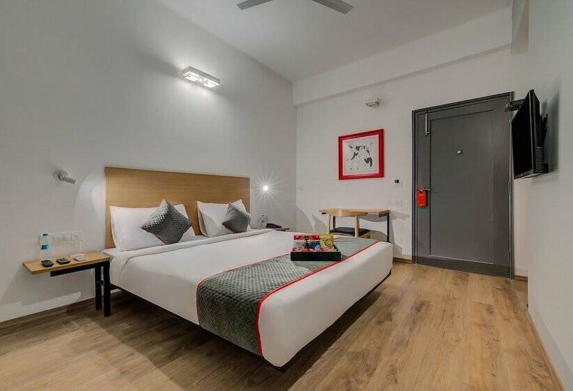 Hotel Oyo Townhouse 073 Swargate