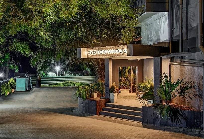 Hotel Oyo Townhouse 073 Swargate