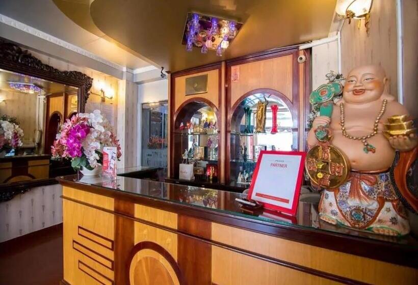 هتل Tan Hoang Long