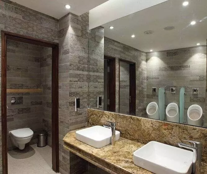 Hotel The Royal Phular