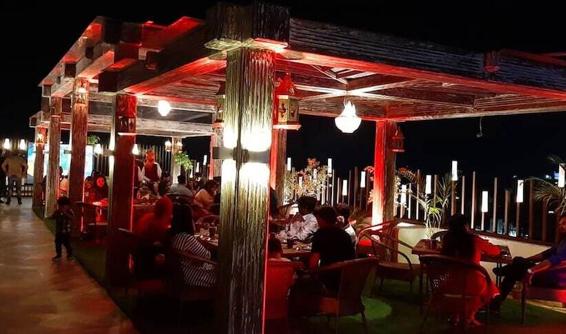 Отель The Royal Phular