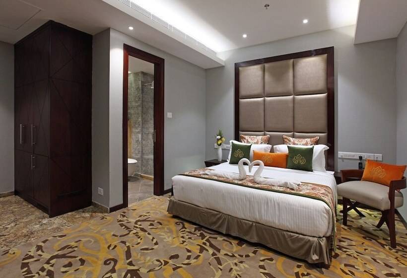 Отель The Royal Phular