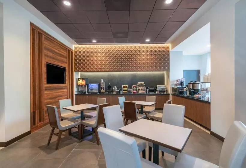 Hotelli Wingate By Wyndham Denver Airport