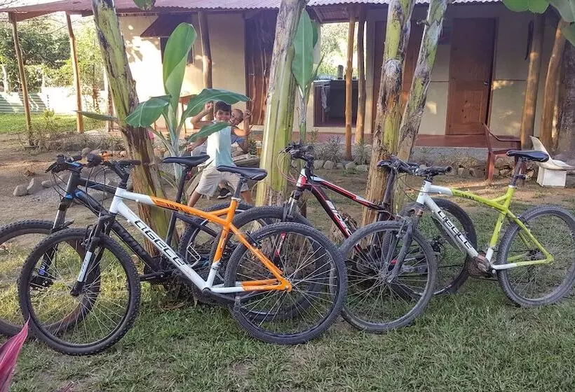 El Gecko Hotel & Tours