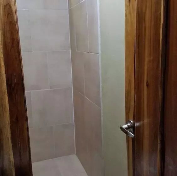 El Gecko Hotel & Tours
