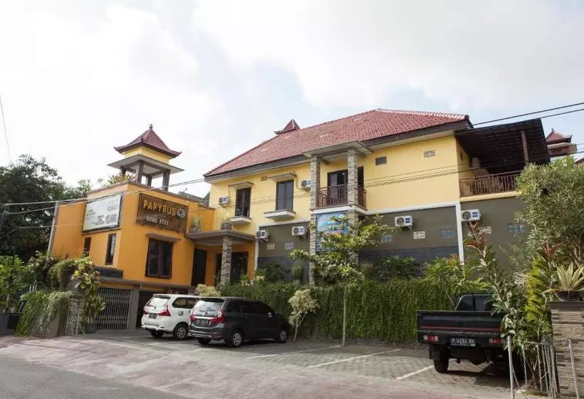 هتل Reddoorz Syariah Near Basuki Rahmat