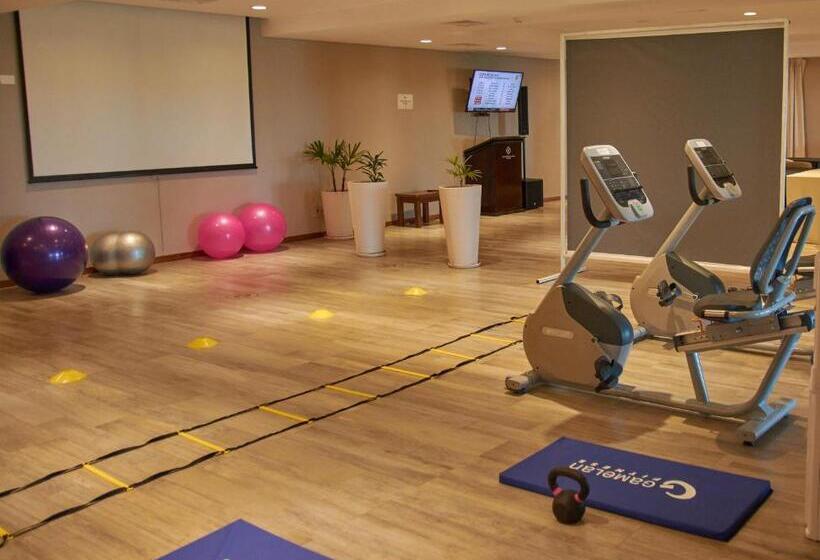 فندق Termas Victoria Wellness Spa