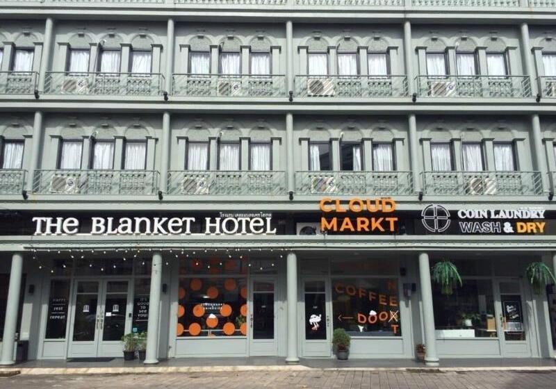 The Blanket Hotel Phuket Old Town