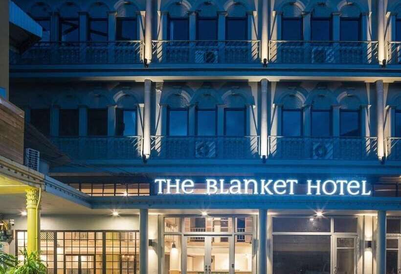 The Blanket Hotel Phuket Old Town