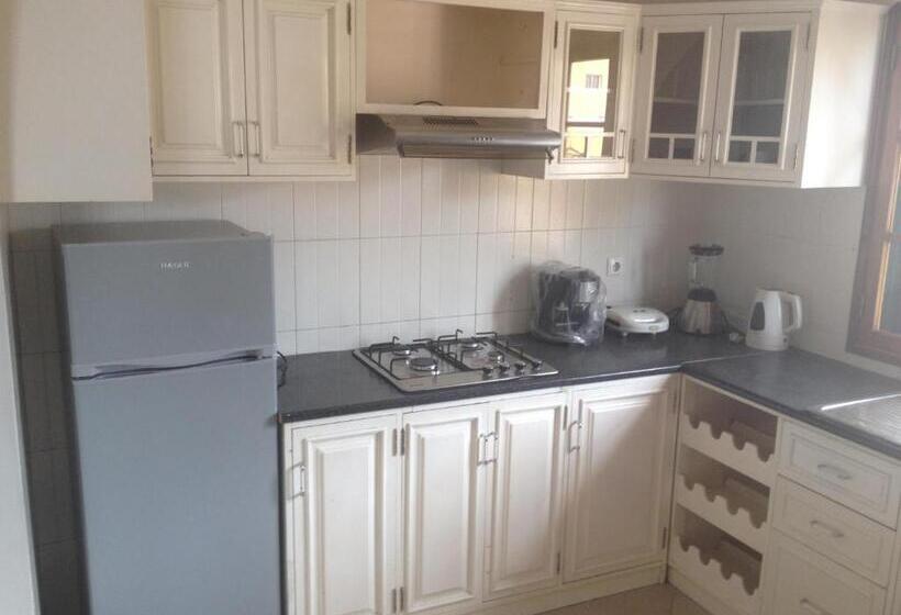 تختخواب و صبحانه Residencial Monte Cara