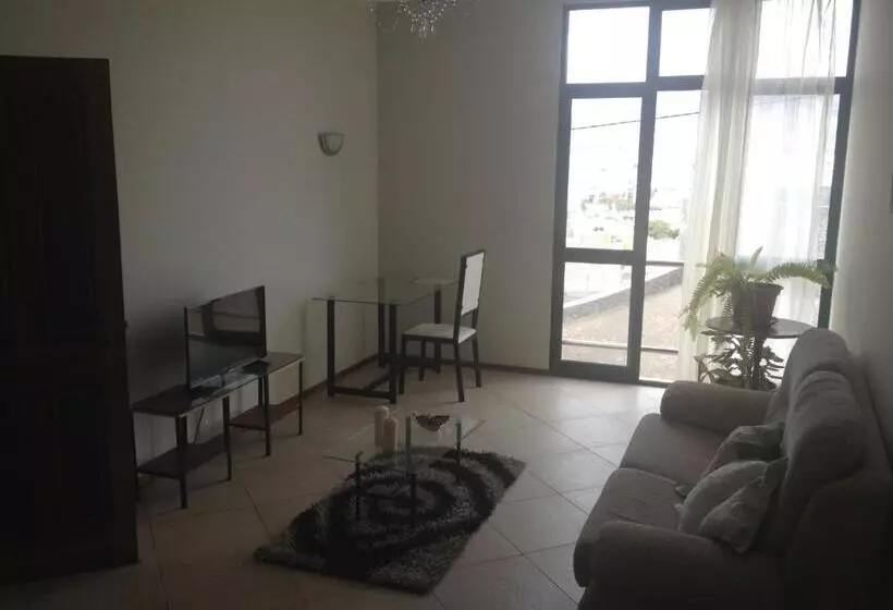 تختخواب و صبحانه Residencial Monte Cara