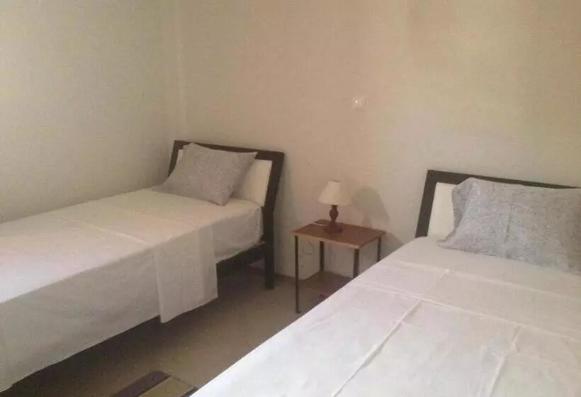 تختخواب و صبحانه Residencial Monte Cara