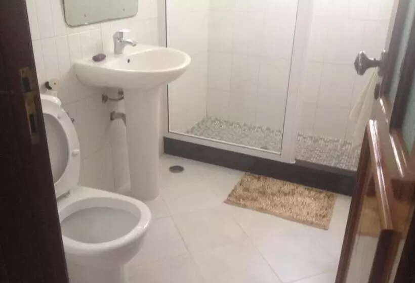 تختخواب و صبحانه Residencial Monte Cara
