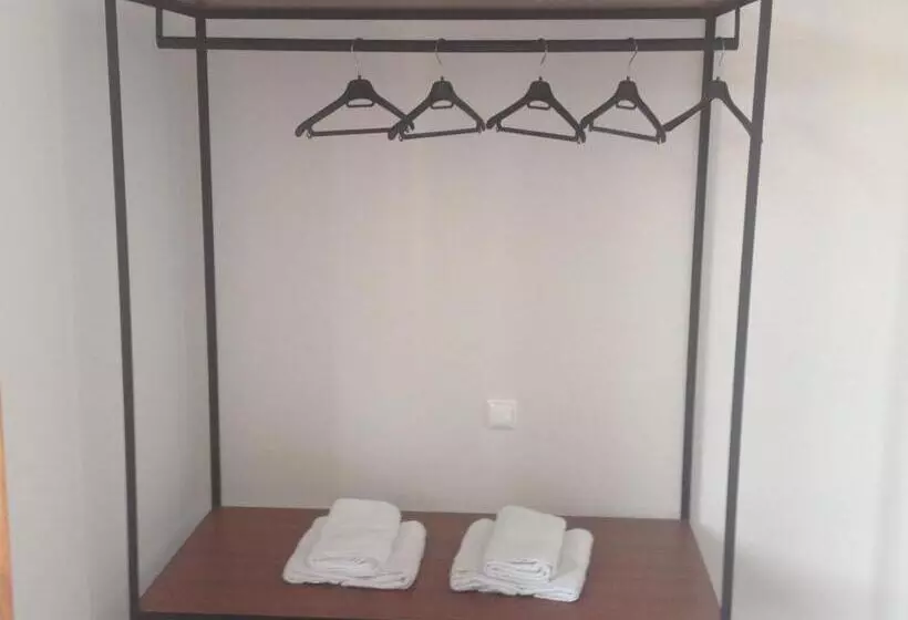 تختخواب و صبحانه Residencial Monte Cara