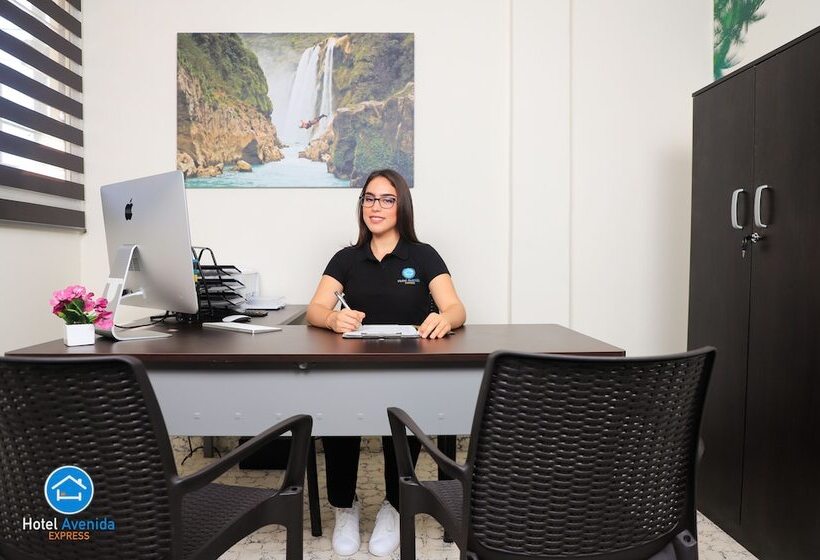 فندق Avenida Express