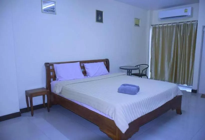 Hotelli Peamsuk Sweet Prachin Buri