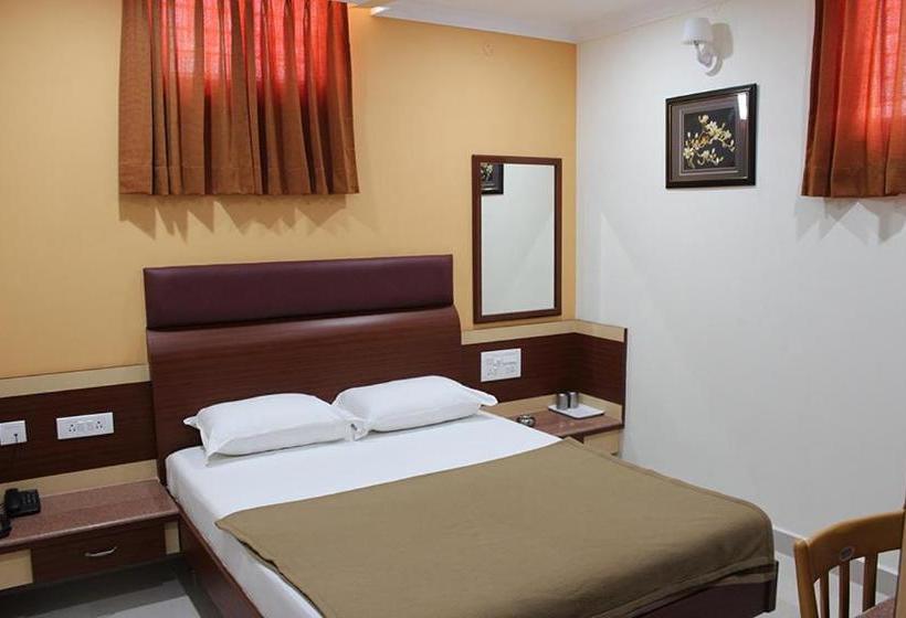 酒店 Royal Residency