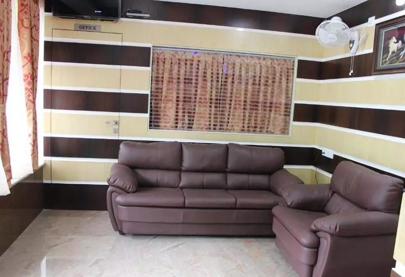 هتل Royal Residency
