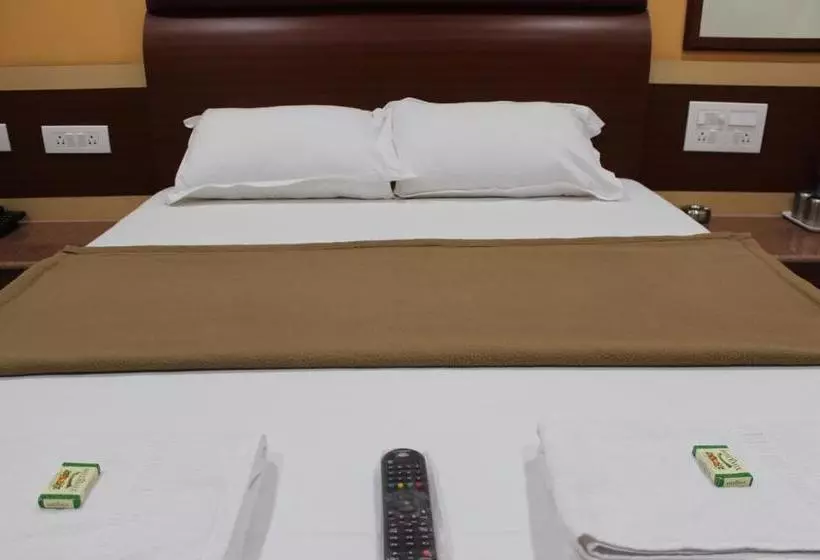 هتل Royal Residency
