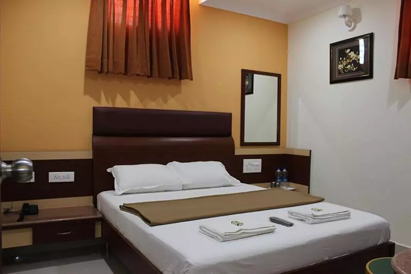 هتل Royal Residency