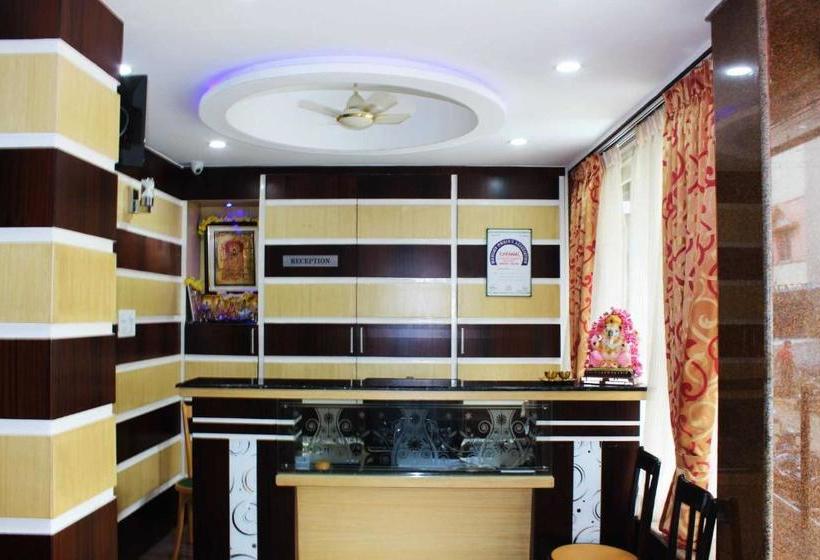 酒店 Royal Residency