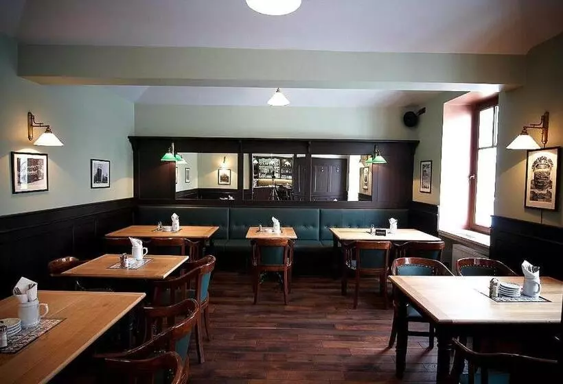 هتل Valcha