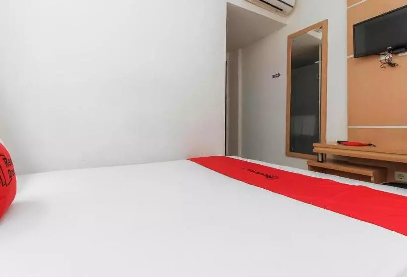 ペンション Reddoorz Plus Near Galaxy Bekasi