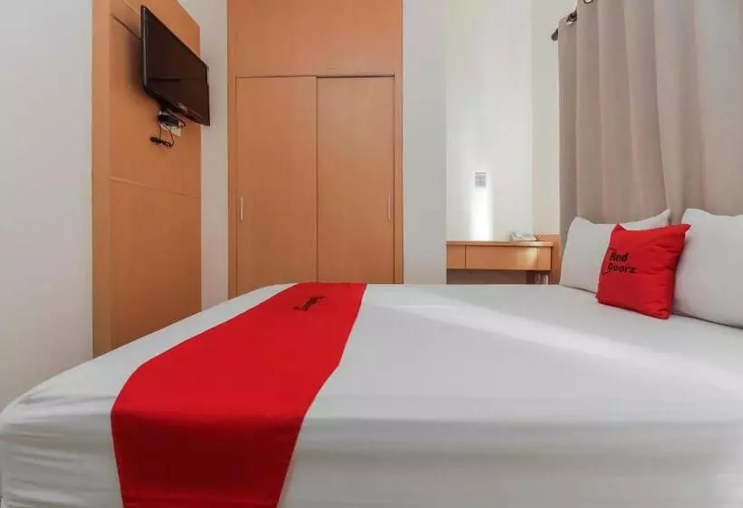 ペンション Reddoorz Plus Near Galaxy Bekasi