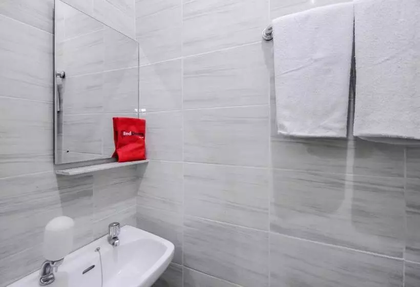 ペンション Reddoorz Plus Near Galaxy Bekasi