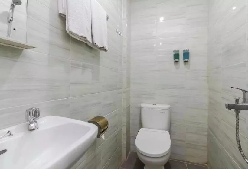 ペンション Reddoorz Plus Near Galaxy Bekasi