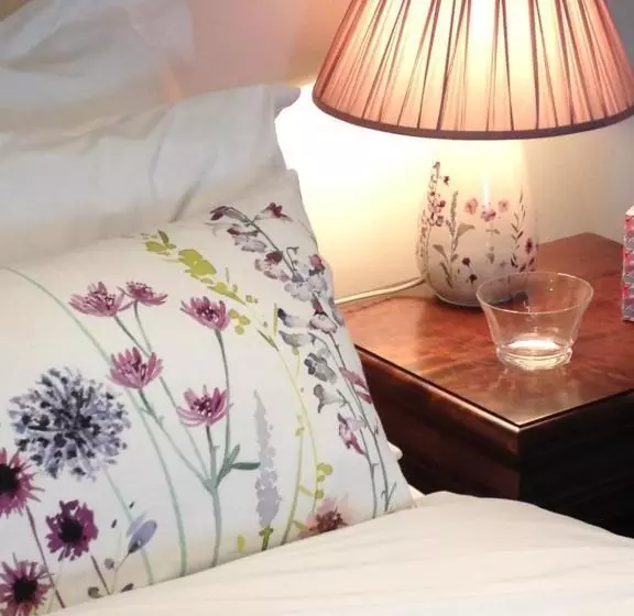 ベッドアンドブレックファースト Keepers Cottage Guest House