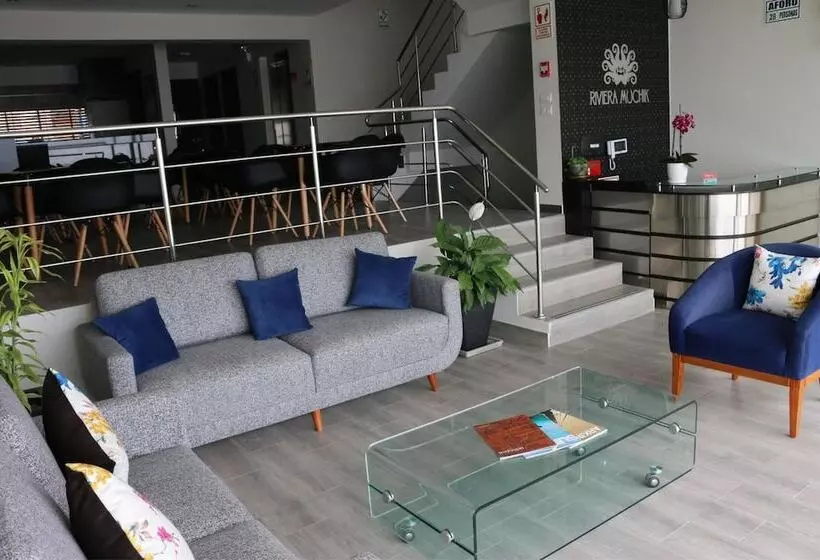 ホテル Riviera Muchik