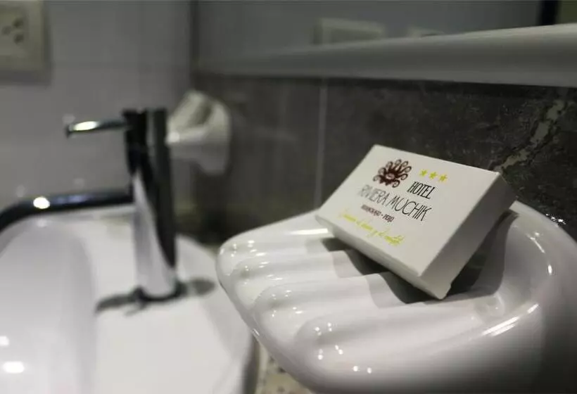 ホテル Riviera Muchik