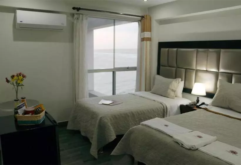 ホテル Riviera Muchik