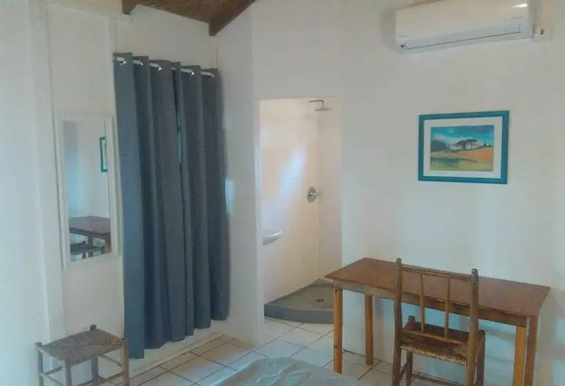 هتل The Reef Beach Huts