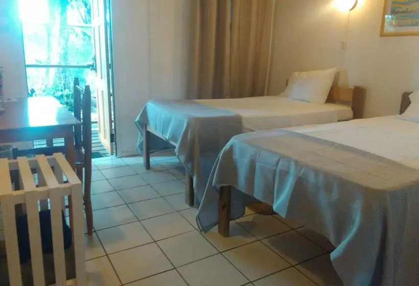 هتل The Reef Beach Huts