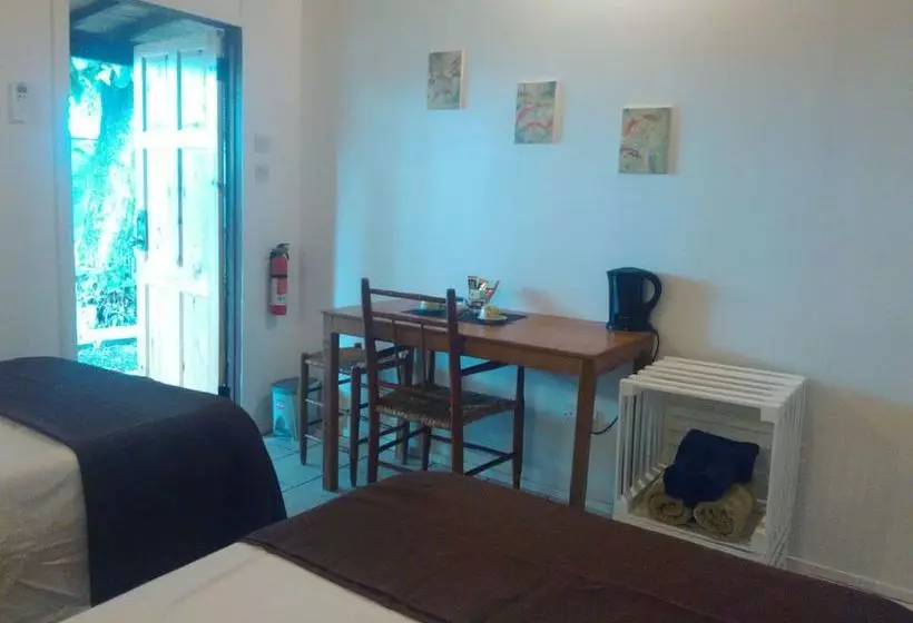 هتل The Reef Beach Huts